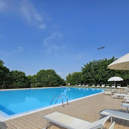 דסנזאנו דל גארדה Wendy Apartment- Twobedroom & Pool & Parkprivatefree & Sports מראה חיצוני תמונה