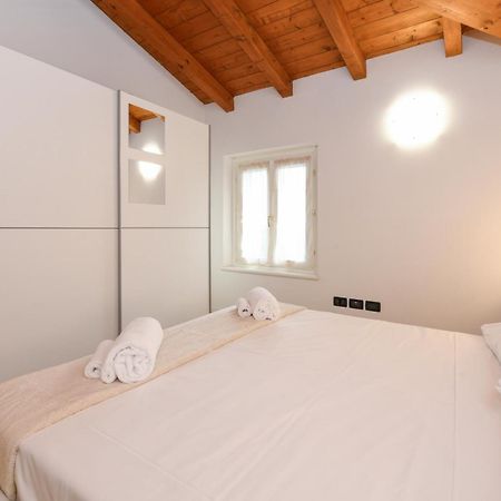 דסנזאנו דל גארדה Wendy Apartment- Twobedroom & Pool & Parkprivatefree & Sports מראה חיצוני תמונה
