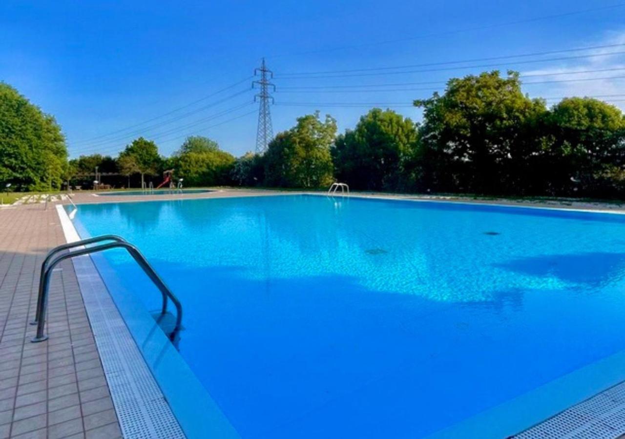 דסנזאנו דל גארדה Wendy Apartment- Twobedroom & Pool & Parkprivatefree & Sports מראה חיצוני תמונה
