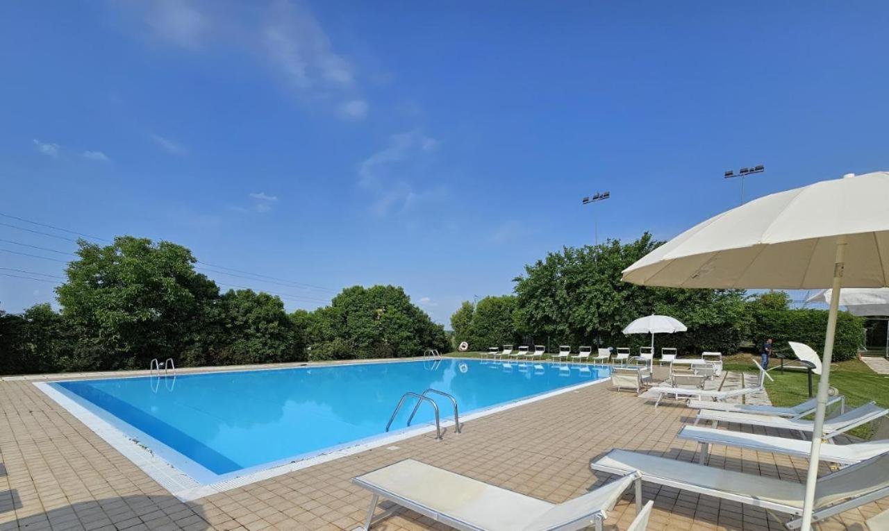 דסנזאנו דל גארדה Wendy Apartment- Twobedroom & Pool & Parkprivatefree & Sports מראה חיצוני תמונה