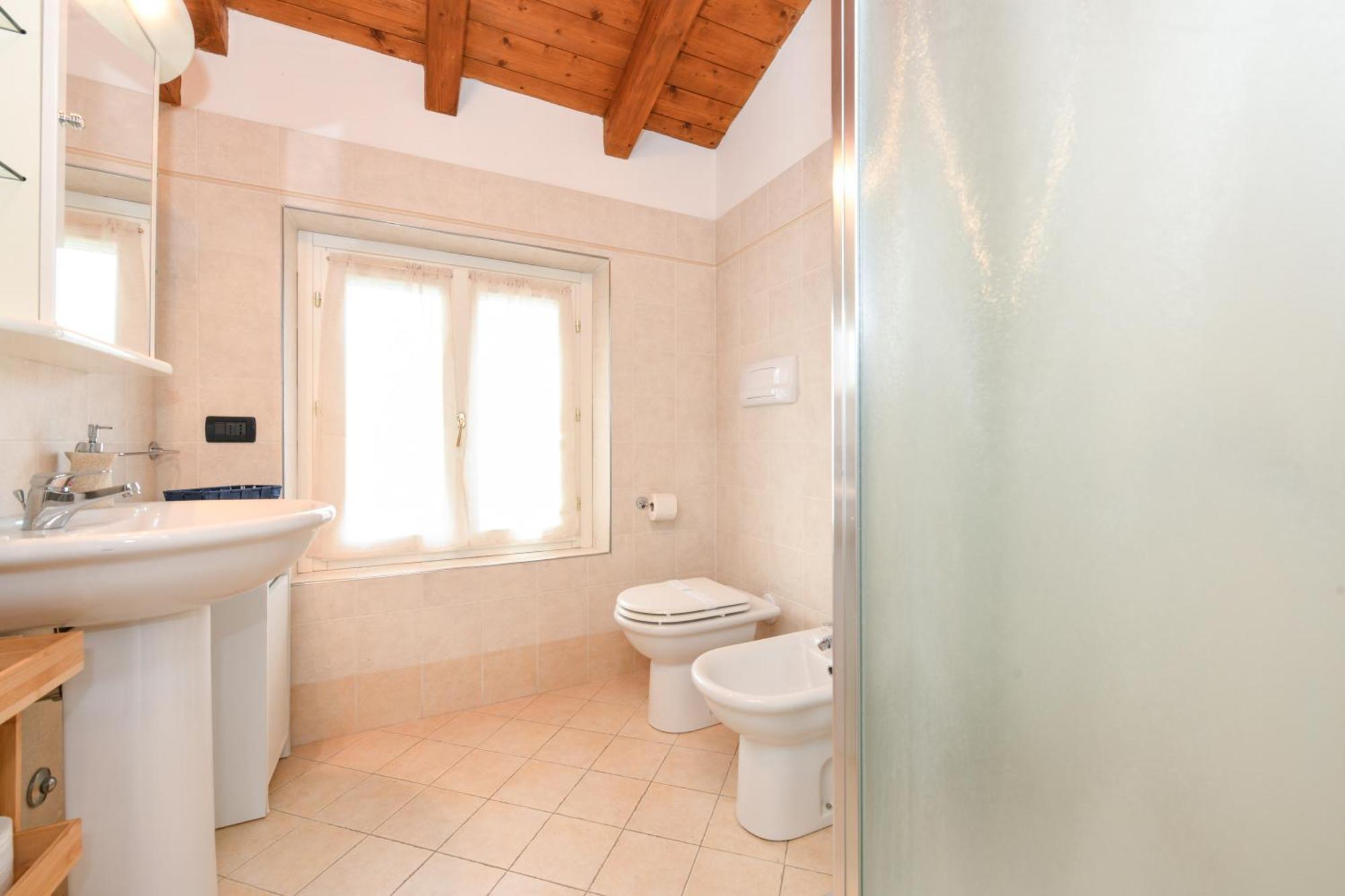 דסנזאנו דל גארדה Wendy Apartment- Twobedroom & Pool & Parkprivatefree & Sports מראה חיצוני תמונה