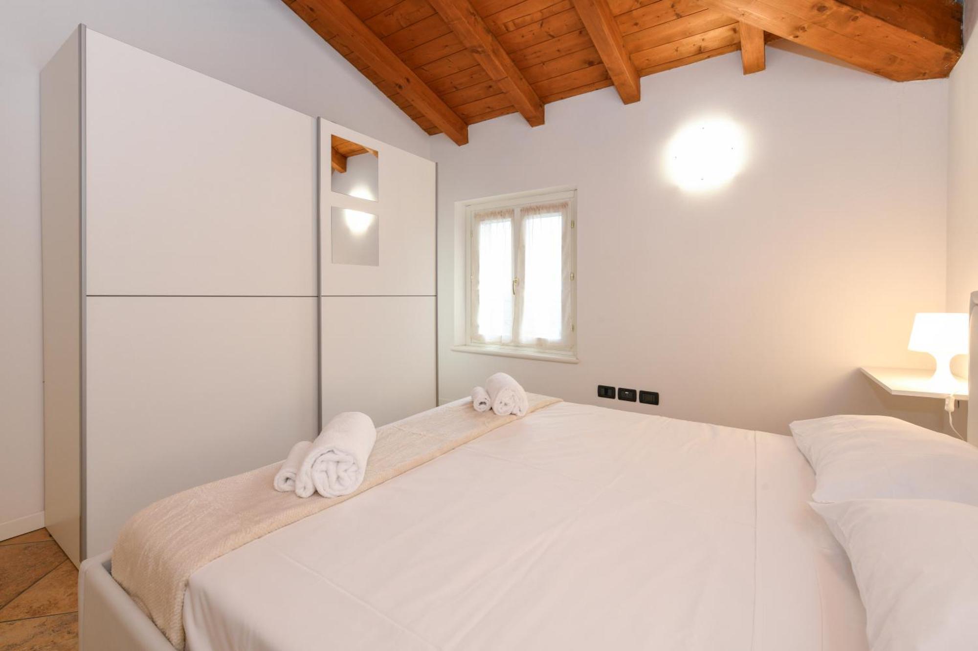 דסנזאנו דל גארדה Wendy Apartment- Twobedroom & Pool & Parkprivatefree & Sports מראה חיצוני תמונה