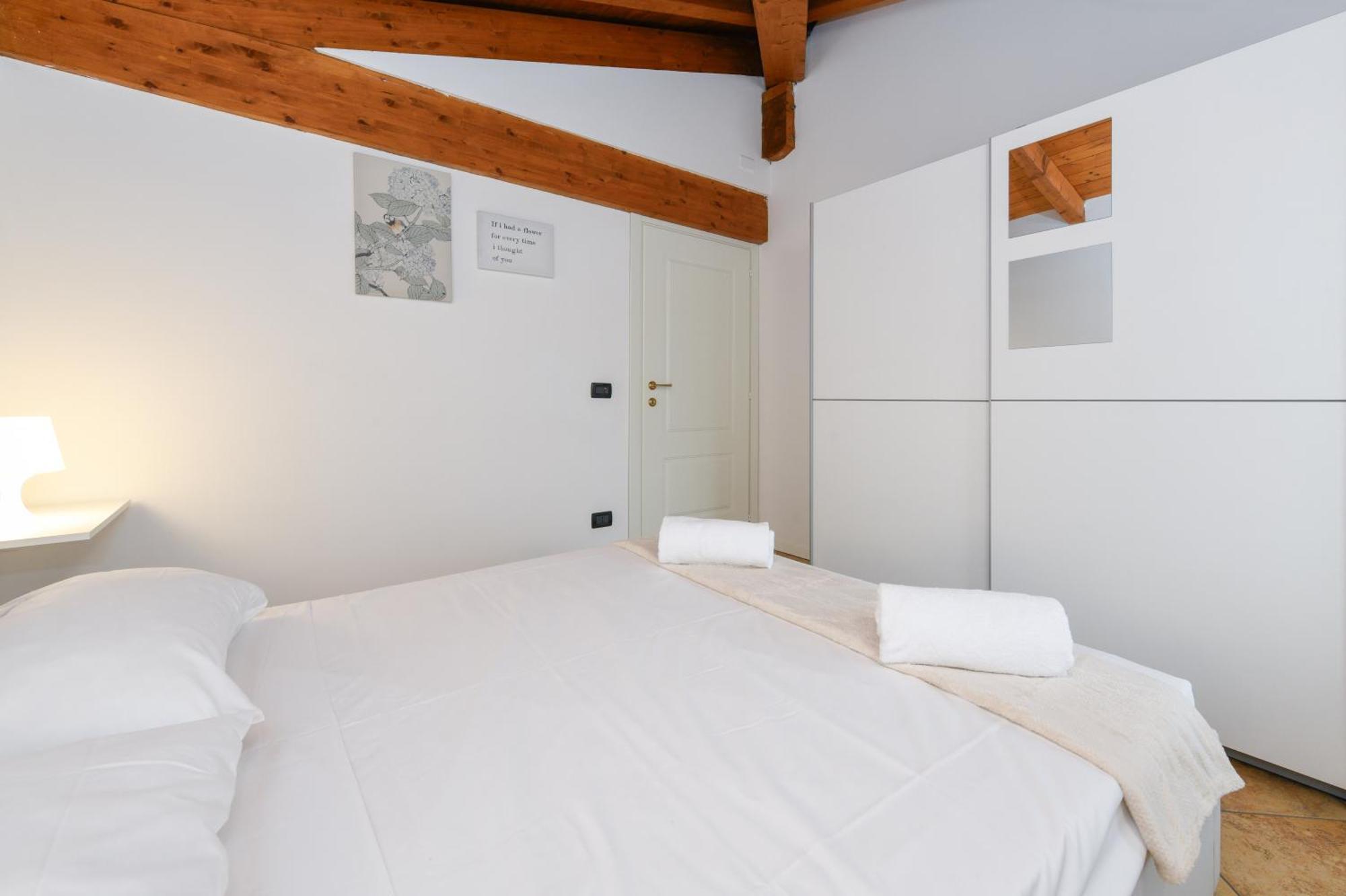 דסנזאנו דל גארדה Wendy Apartment- Twobedroom & Pool & Parkprivatefree & Sports מראה חיצוני תמונה