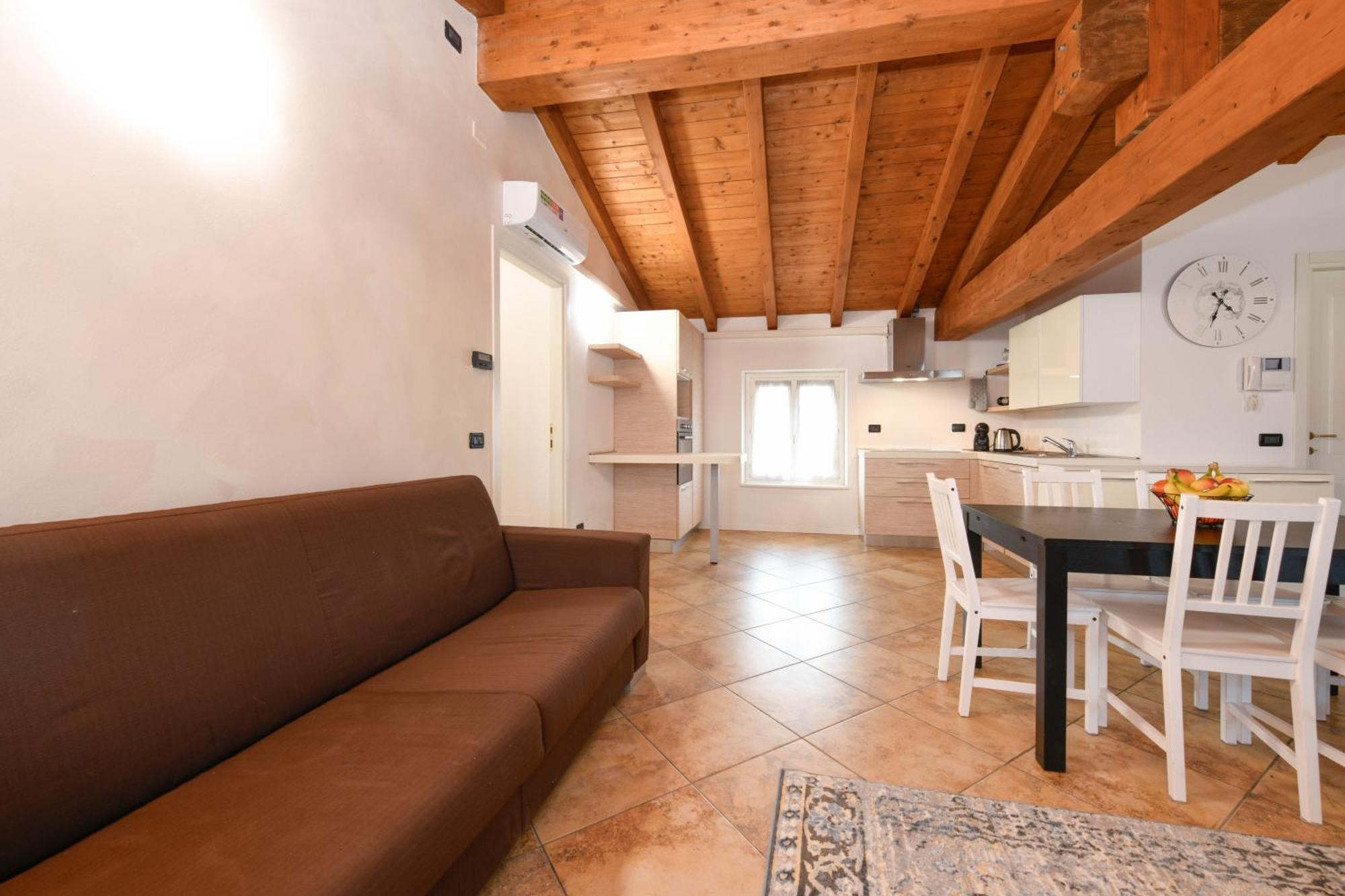 דסנזאנו דל גארדה Wendy Apartment- Twobedroom & Pool & Parkprivatefree & Sports מראה חיצוני תמונה